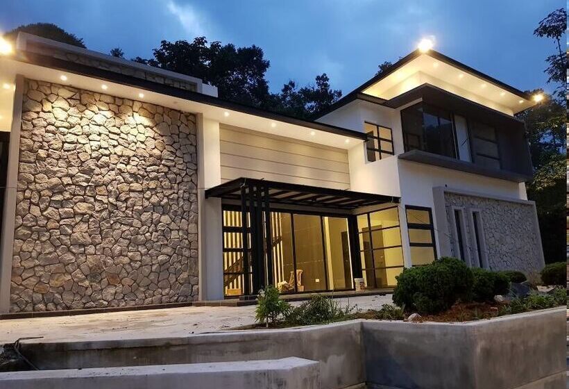 فندق Casa Hill Resort