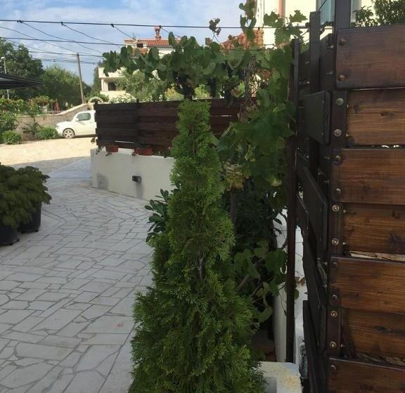 פנסיון Villa Betiga