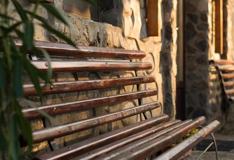 Pensiunea Colt De Munte