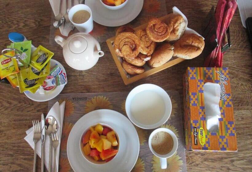 تختخواب و صبحانه Cheers Guesthouse