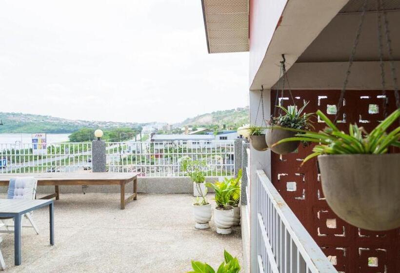 تختخواب و صبحانه Cheers Guesthouse