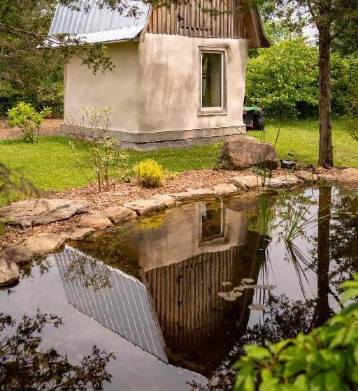 مبيت وإفطار Owl's Nest Suites