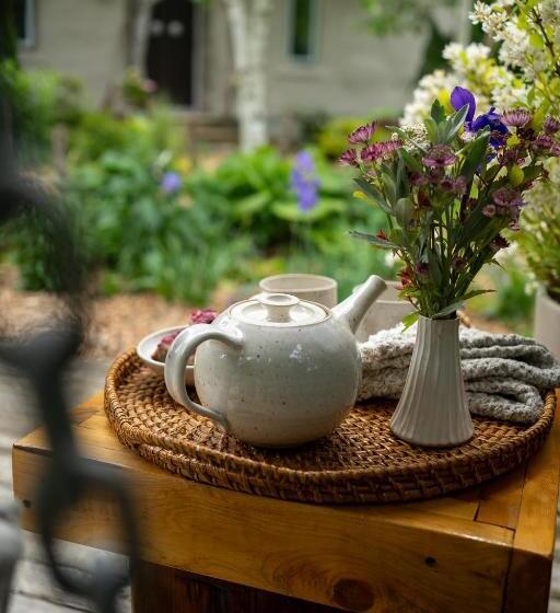 مبيت وإفطار Owl's Nest Suites