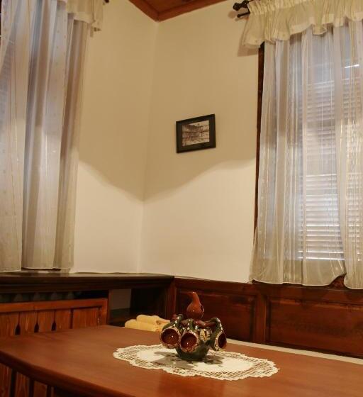 Family Hotel Dinchova Kushta