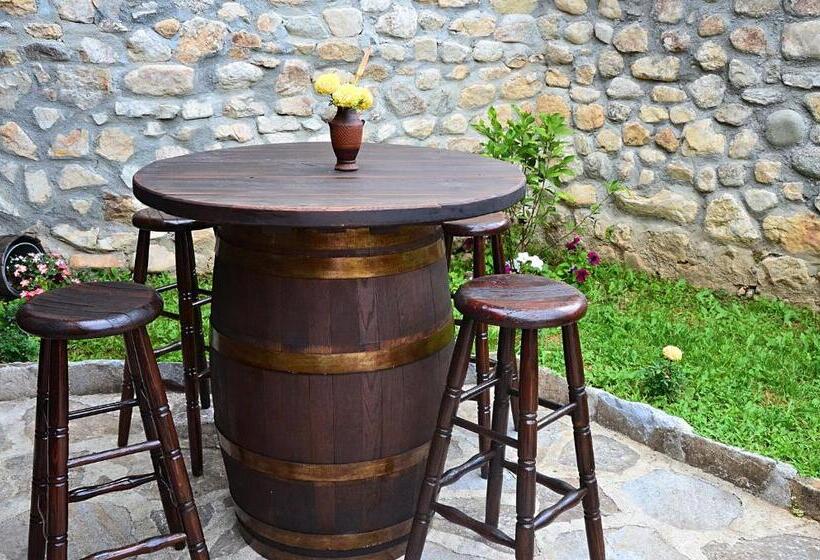 Family Hotel Dinchova Kushta