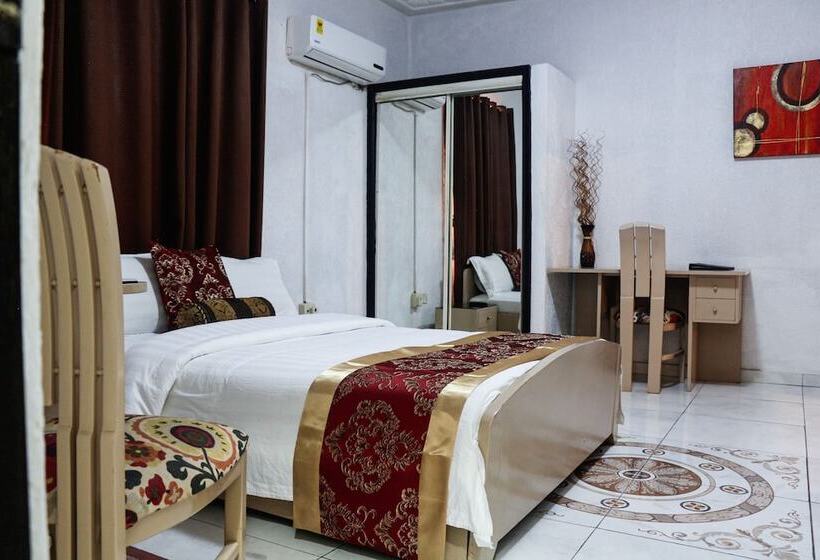 Hill View Hotel Mccarthy Hills