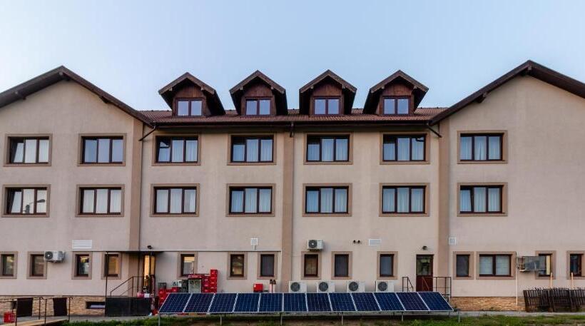 Отель Restaurant Alesia