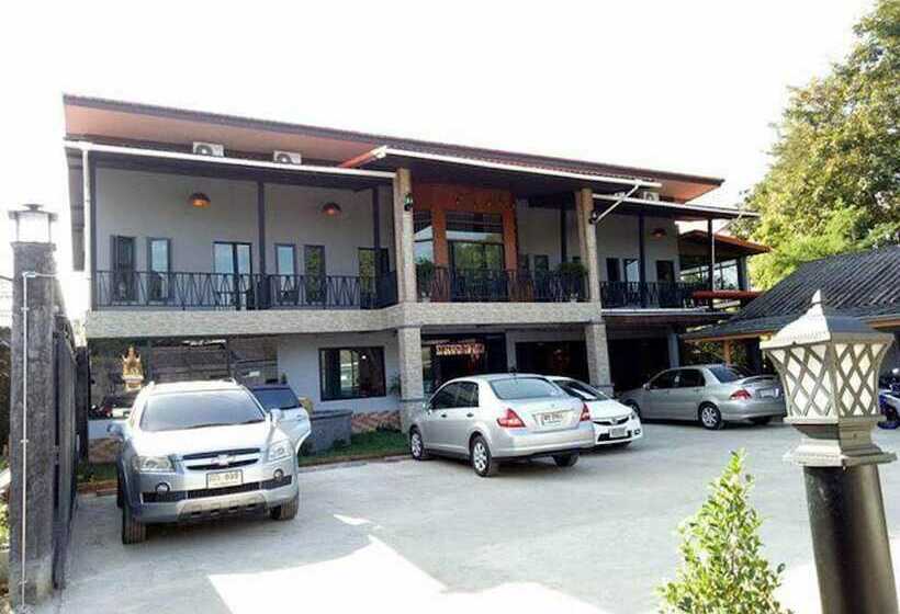 هتل Sut Jai House