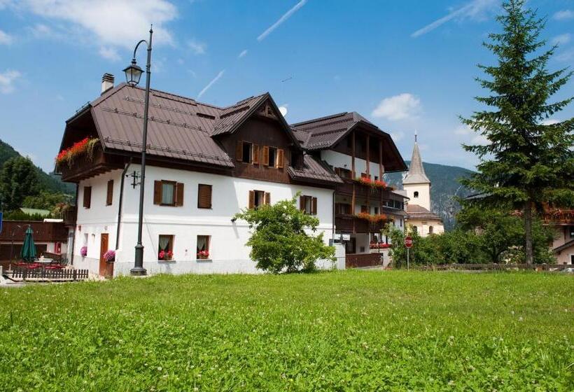Отель Valbruna Inn Bed & Breakfast