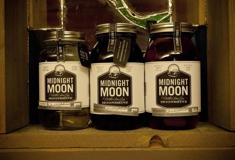 Отель Valbruna Inn Bed & Breakfast