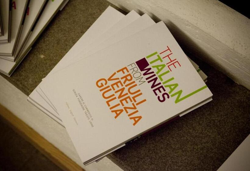 Отель Valbruna Inn Bed & Breakfast