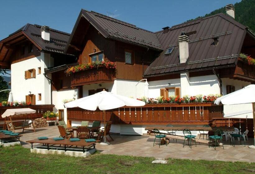 Отель Valbruna Inn Bed & Breakfast