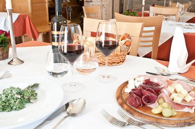 Отель Valbruna Inn Bed & Breakfast