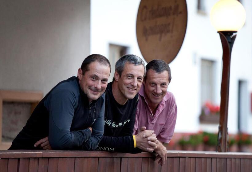 Отель Valbruna Inn Bed & Breakfast