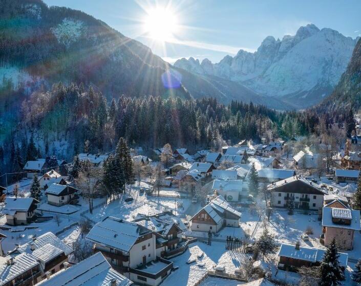 Отель Valbruna Inn Bed & Breakfast