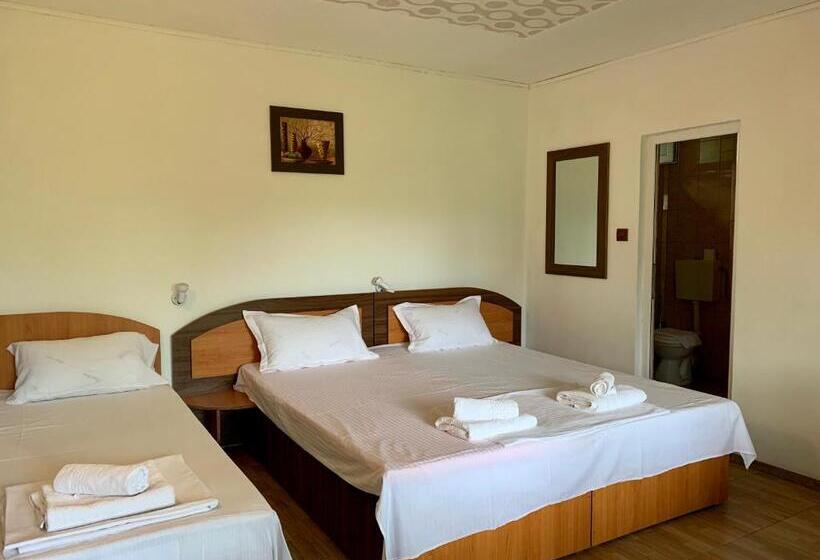 פנסיון Casa Palaghia