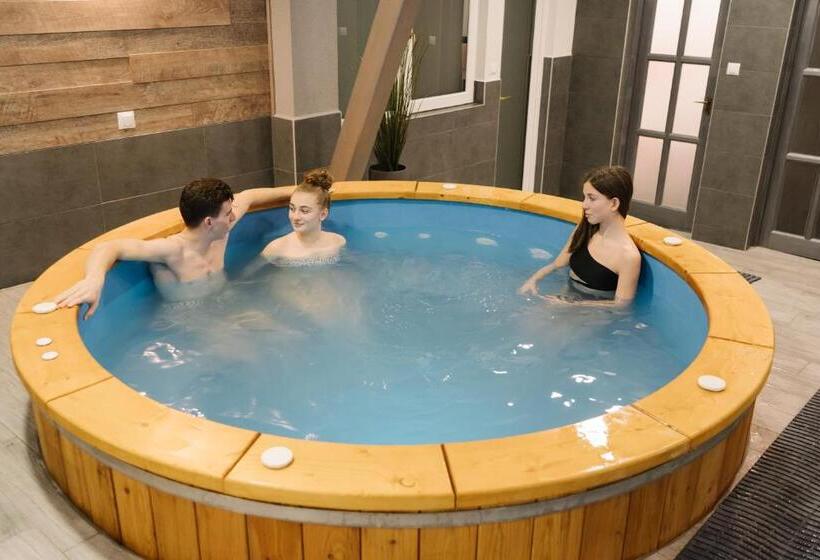 ペンション Desag Resort