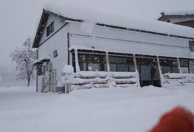 بنسيون Guesthouse Anthut
