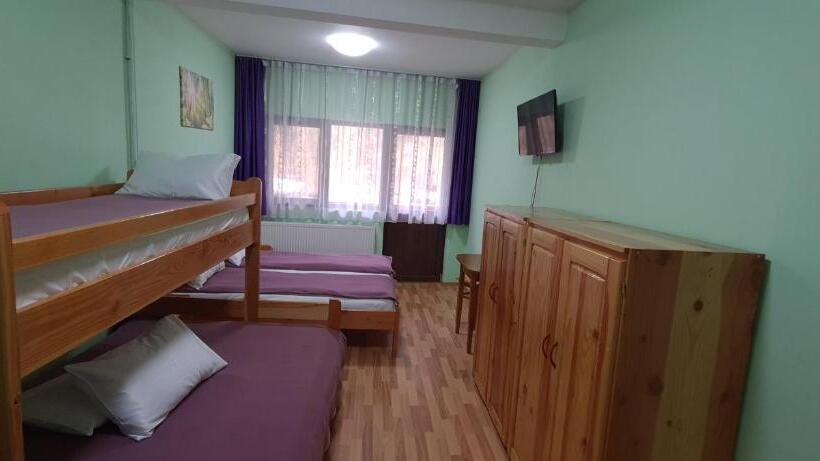 Pensiunea Aurora  Hostel Voineasa