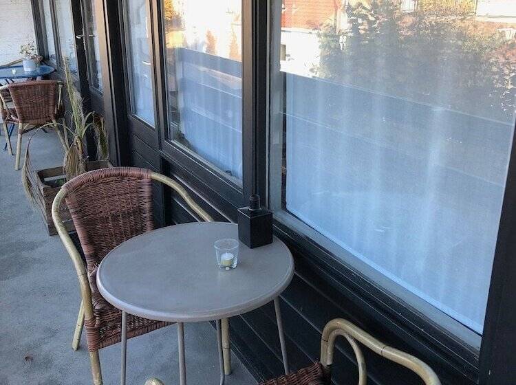 The Bliss Hotel Kitchen & Deli