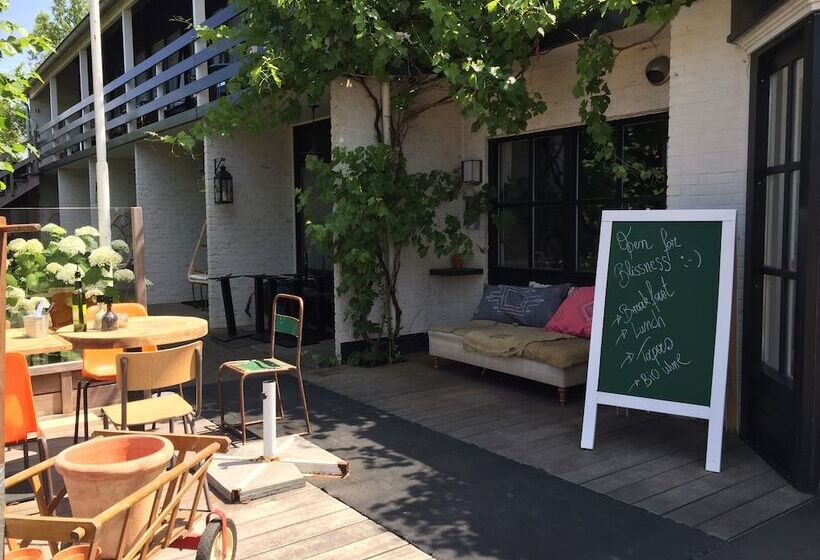 The Bliss Hotel Kitchen & Deli