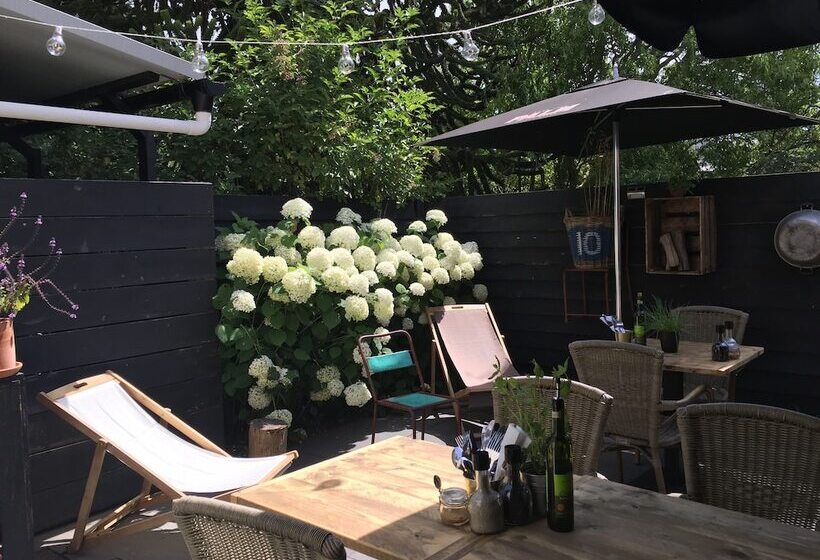 The Bliss Hotel Kitchen & Deli