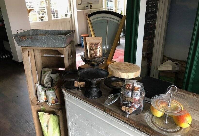 The Bliss Hotel Kitchen & Deli