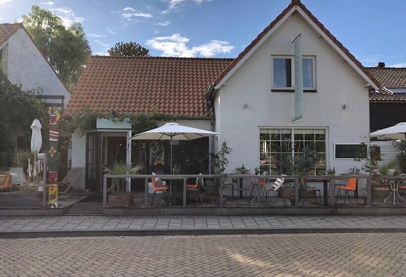 The Bliss Hotel Kitchen & Deli