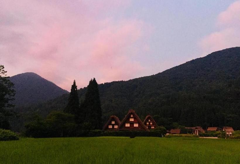 فندق صغير Shirakawago Terrace