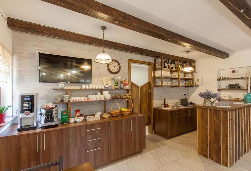 ベッドアンドブレックファースト Rooms Imperial House