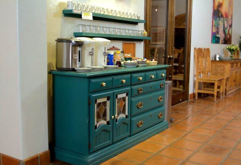 Casa De San Pedro Bed & Breakfast