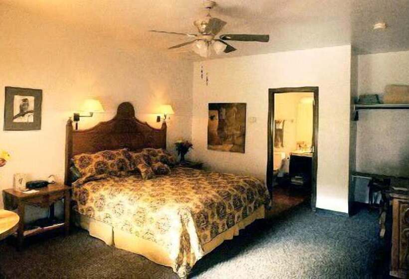 Casa De San Pedro Bed & Breakfast