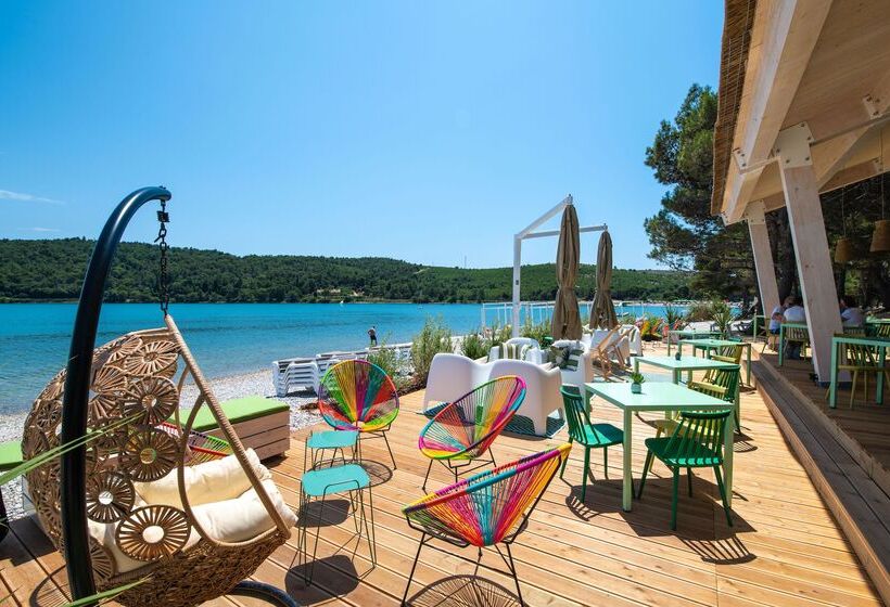 בית מלון כפרי Arena One 99 Glamping