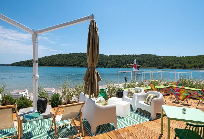 בית מלון כפרי Arena One 99 Glamping