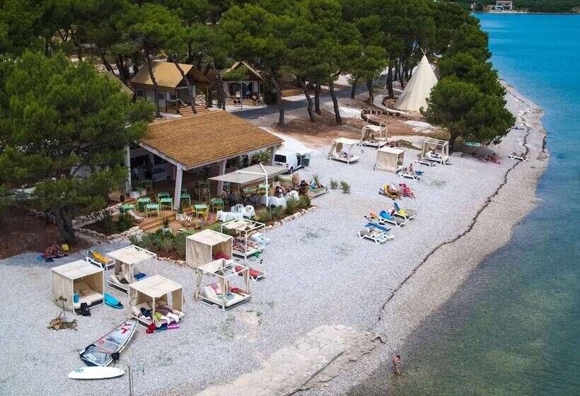 בית מלון כפרי Arena One 99 Glamping