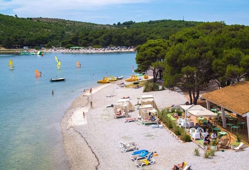 בית מלון כפרי Arena One 99 Glamping