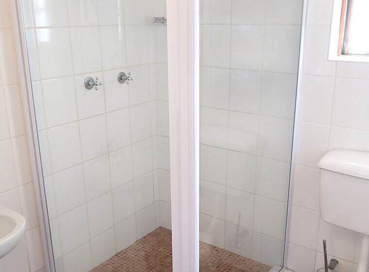 فندق Arniston Seaside Cottages