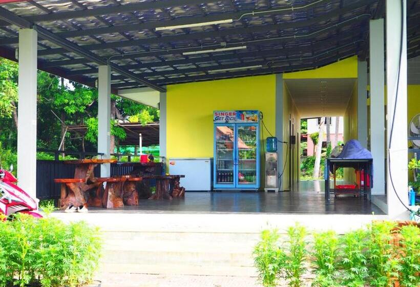 Hotel Baan Suan Siriwat