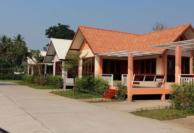 Hotel Baan Suan Siriwat