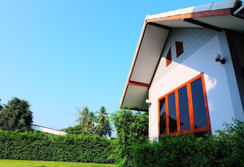 Hotel Baan Suan Siriwat