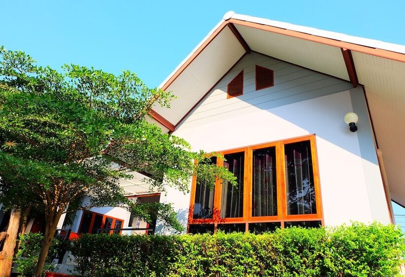 Hotel Baan Suan Siriwat