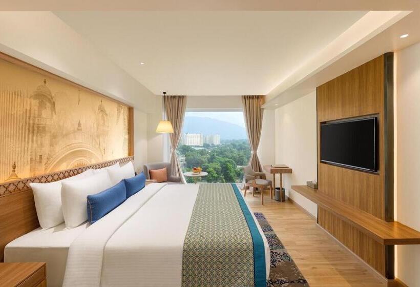 בית מלון כפרי Bellevue Sarovar Premiere Junagadh