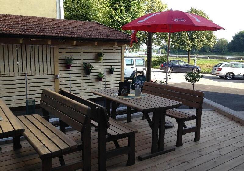 ホテル Donauhof Mauthausen