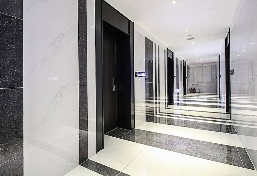 בית מלון כפרי Grand Windsor