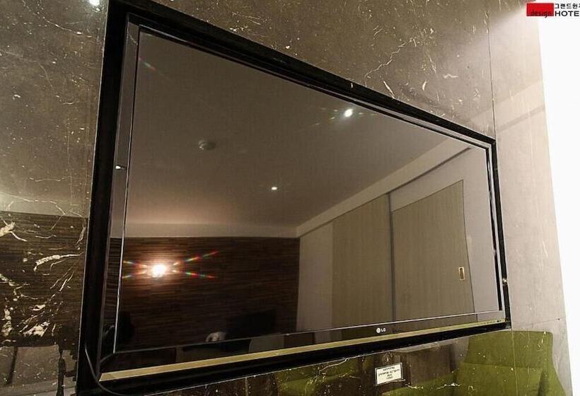 בית מלון כפרי Grand Windsor