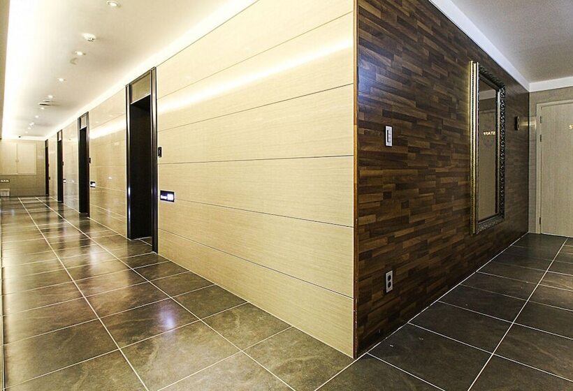 בית מלון כפרי Grand Windsor