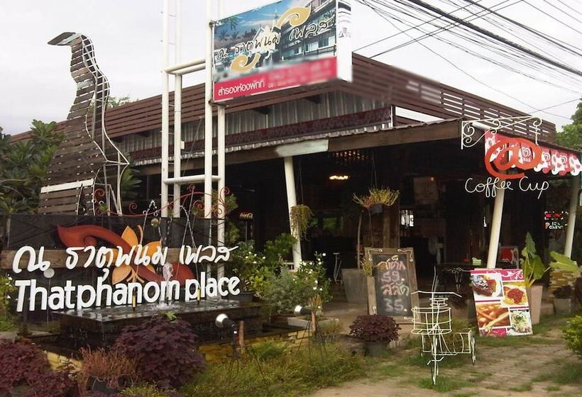 Hotelli Thatphanom Place