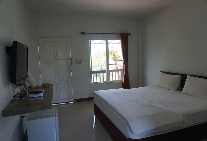 Hotelli Thatphanom Place