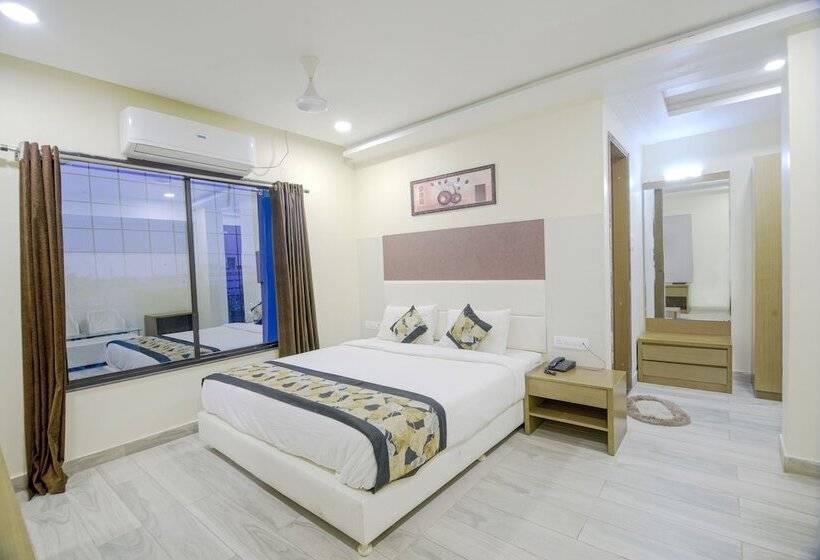 בית מלון כפרי Pal Residency