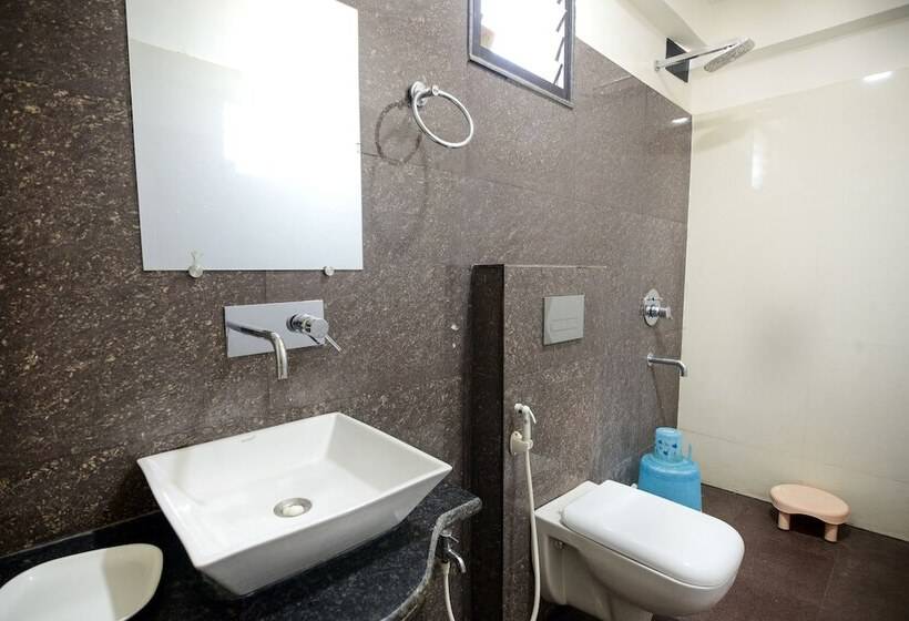 בית מלון כפרי Pal Residency